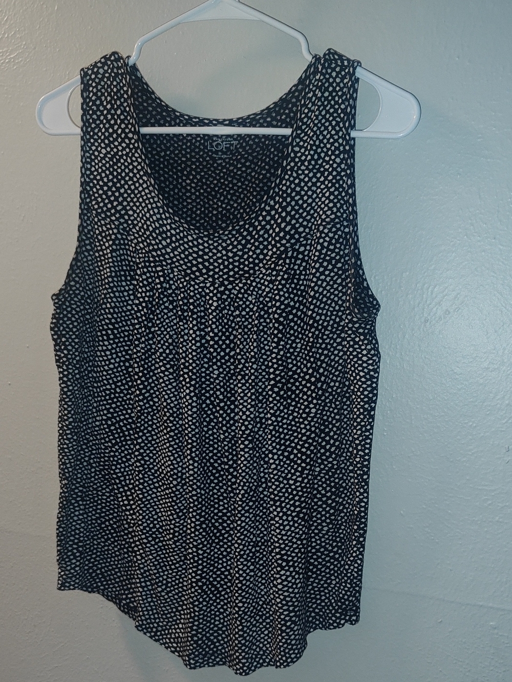 LOFT Black and White Polka Dot Sleeveless Tank Sz M